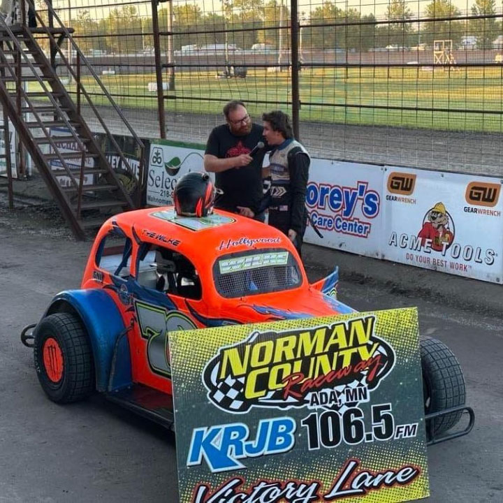 Tye Wilke Picks Up Thursday Legends Victory At Norman County Raceway