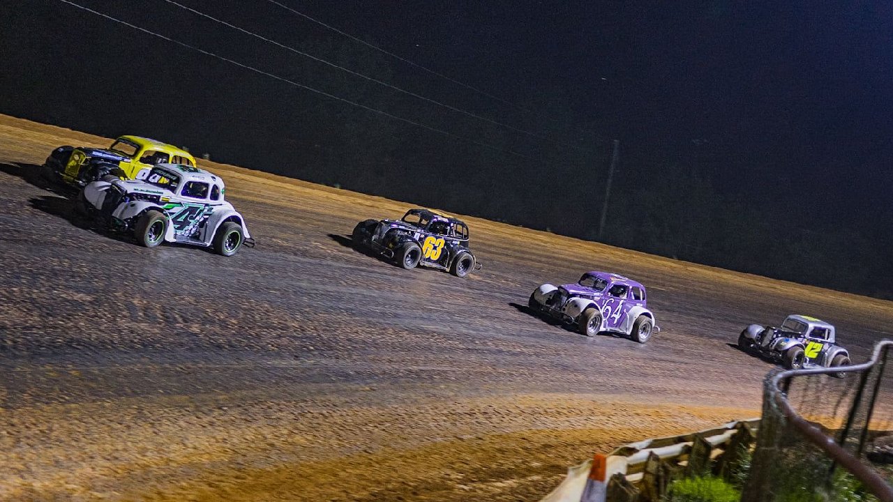 Choya Young Wins Saturday at Natural Bridge Speedway Legends Nation