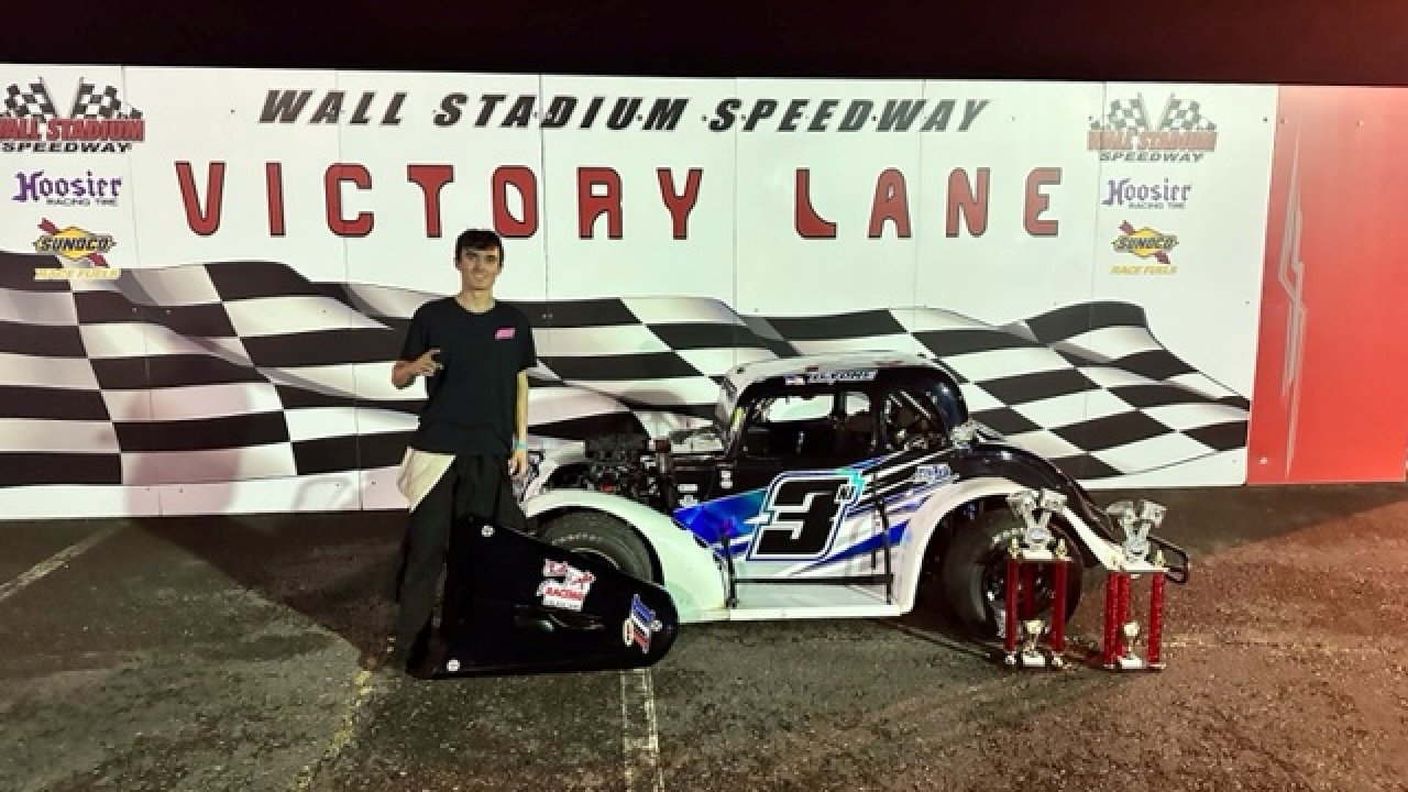 Nate DiVone Wins Saturday at Wall Stadium Speedway Legends Nation