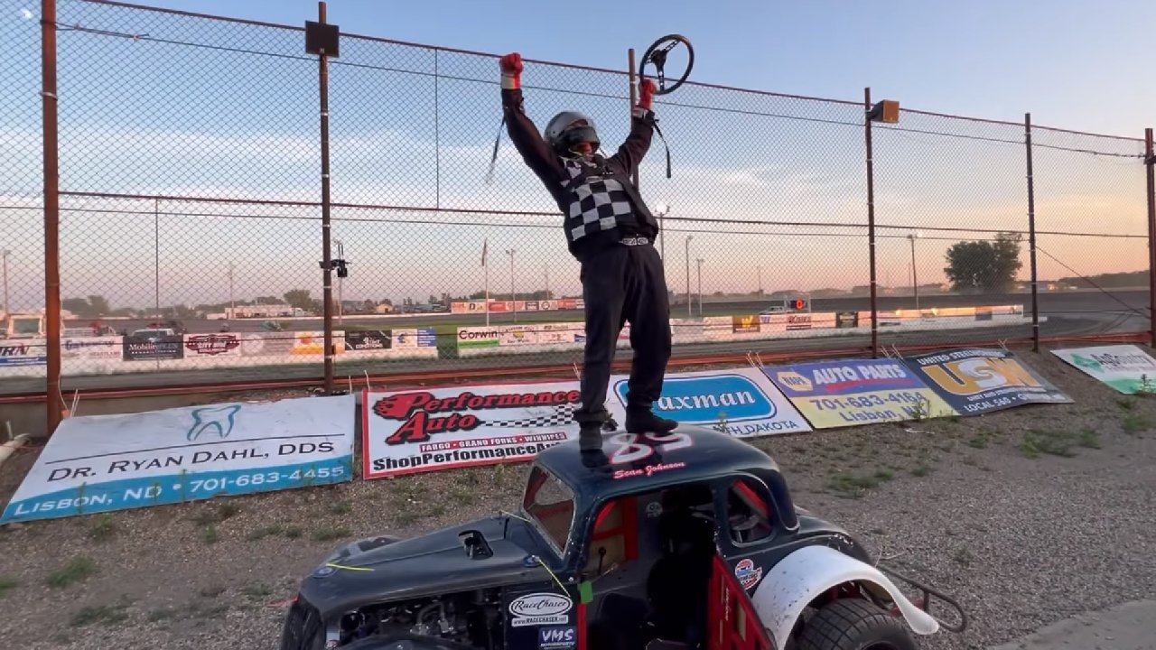 Sean Jones Racing Sean Johnson Wins in Three Wide Battle to the Finish at Sheyenne ...