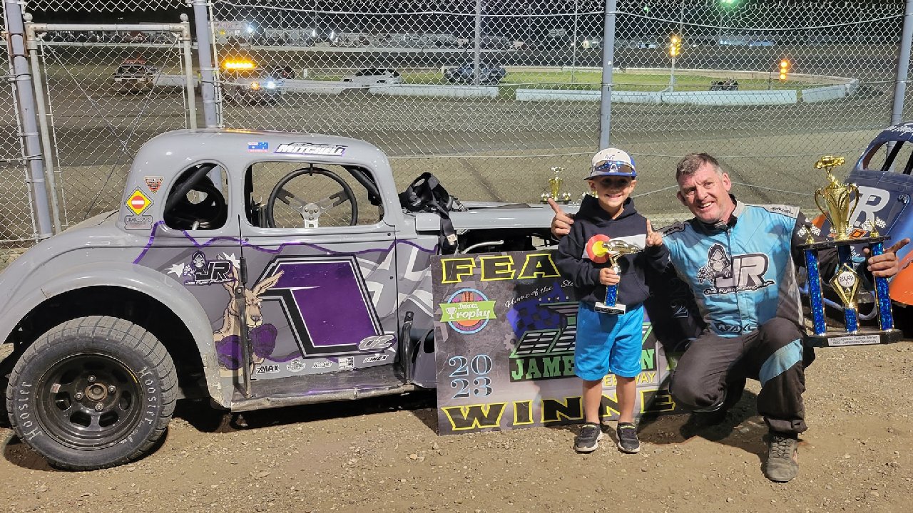 Glenn Mitchell Drives to the Victory Saturday at Jamestown Speedway