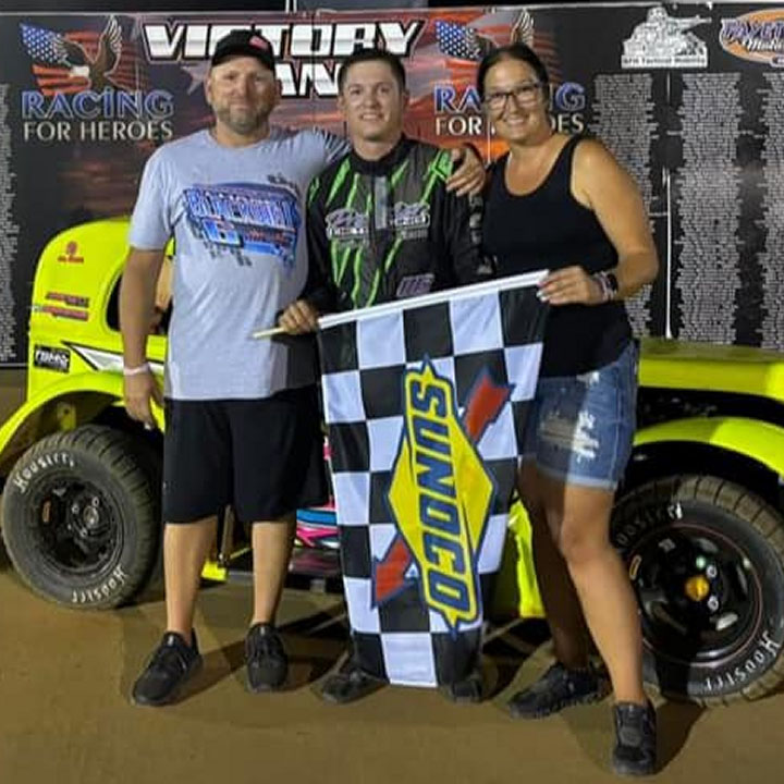 Tyler Sealey Wins Sunday at Fayetteville Motor Speedway - Legends Nation